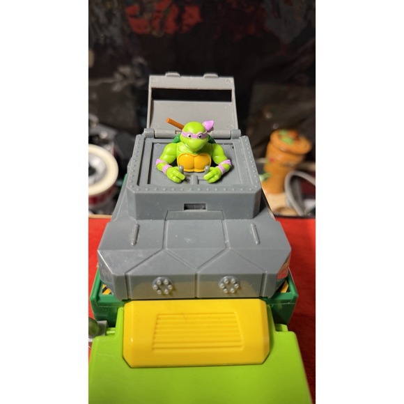 TMNT Turtle Power Vehicle Truck w/ Donatello Figure - Green/Gray - Toy - Picture 4 of 10